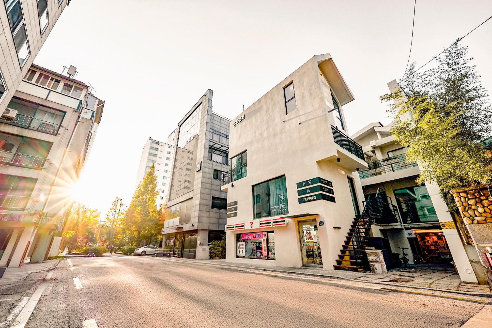 B9 Tailored Service Near Hongik Univ Station Holiday home Seoul